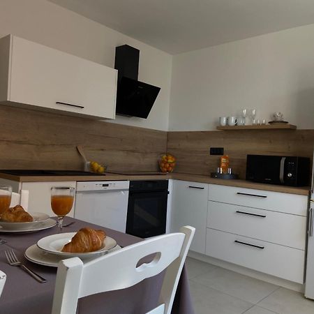 Sunny Apartment In Rijeka Luaran gambar