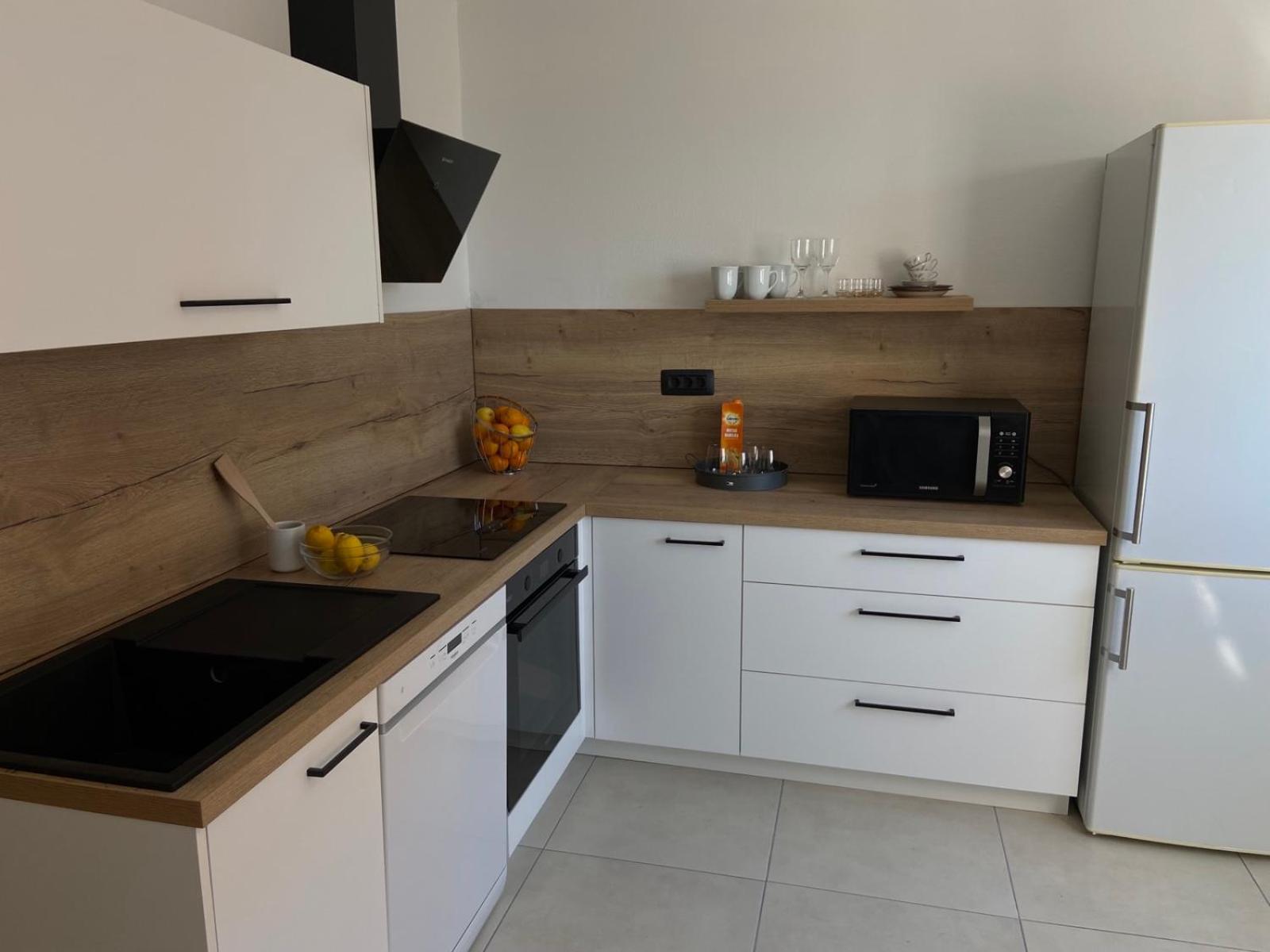 Sunny Apartment In Rijeka Luaran gambar